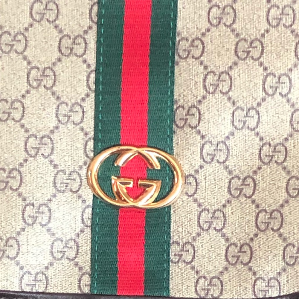 Meet your Posher, Celine